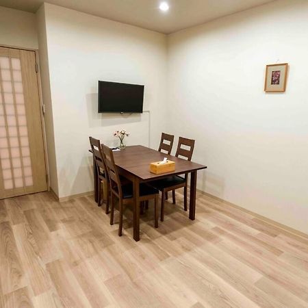Villa 吉福屋/机场直达/3分步行地铁jr/14分usj/心斋桥/難波 à Ōsaka Extérieur photo