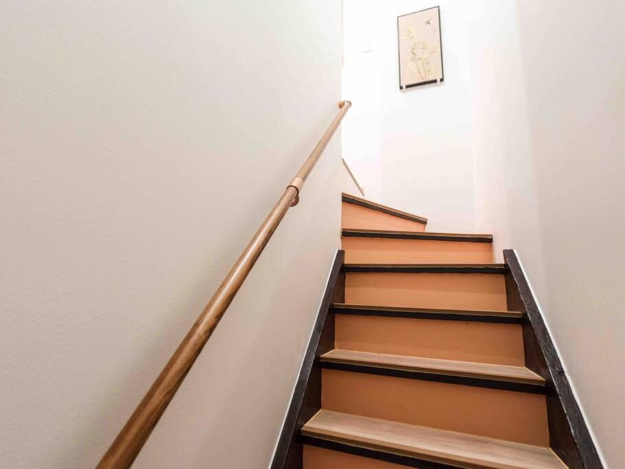Villa 吉福屋/机场直达/3分步行地铁jr/14分usj/心斋桥/難波 à Ōsaka Extérieur photo